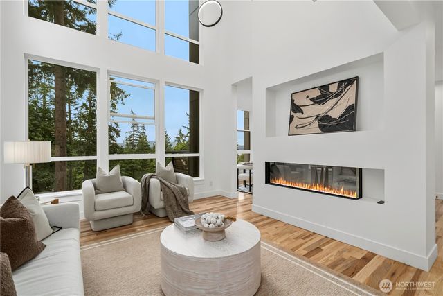 21037 NE 15th Street, Sammamish, WA 98074