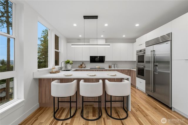 21037 NE 15th Street, Sammamish, WA 98074