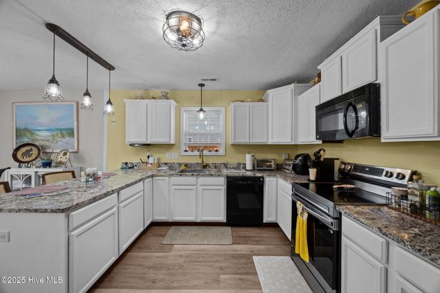 104 Apple Drive, Havelock, NC 28532