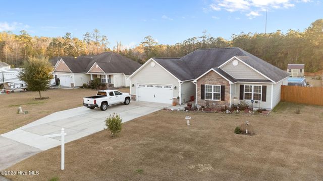 104 Apple Drive, Havelock, NC 28532