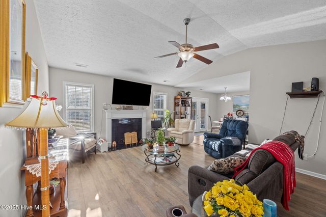 104 Apple Drive, Havelock, NC 28532