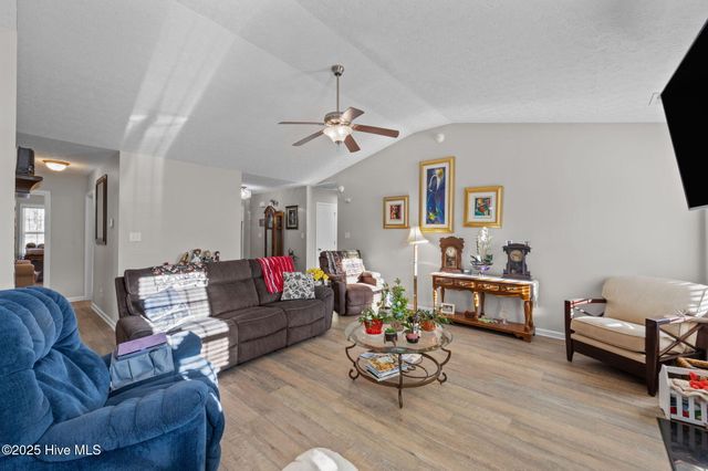 104 Apple Drive, Havelock, NC 28532