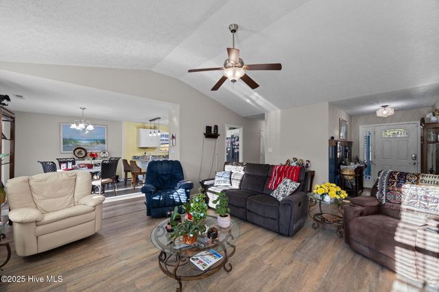 104 Apple Drive, Havelock, NC 28532