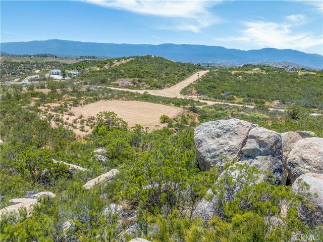 712 Rolling Hills Drive, Aguanga, CA 92536