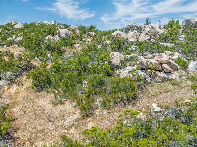 712 Rolling Hills Drive, Aguanga, CA 92536