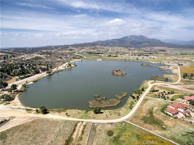 712 Rolling Hills Drive, Aguanga, CA 92536