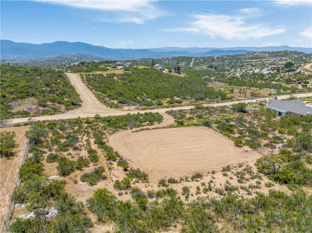 712 Rolling Hills Drive, Aguanga, CA 92536