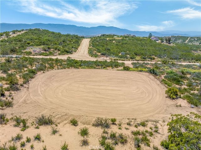 712 Rolling Hills Drive, Aguanga, CA 92536