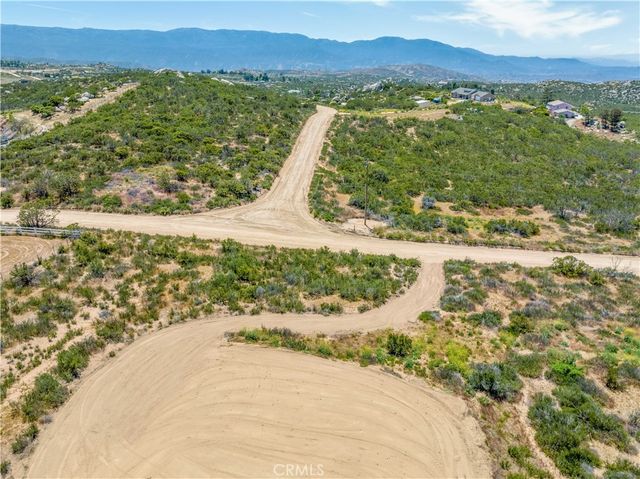 712 Rolling Hills Drive, Aguanga, CA 92536