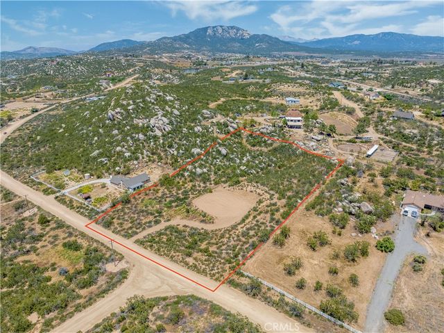 712 Rolling Hills Drive, Aguanga, CA 92536