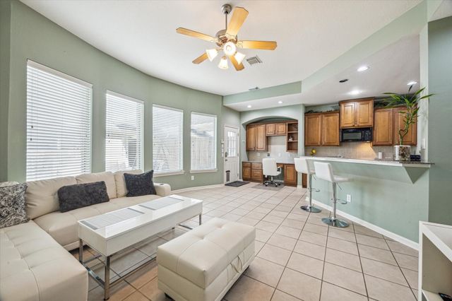 2403 Clippers Square, Houston, TX 77058