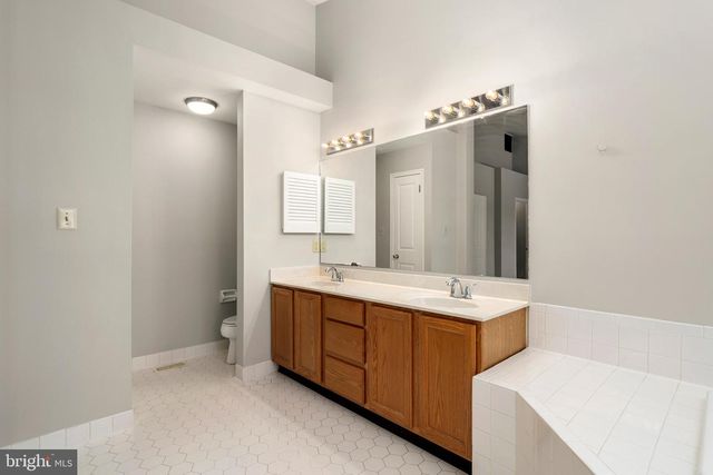 4 BENJAMIN RUSH LN, Princeton, NJ 08540