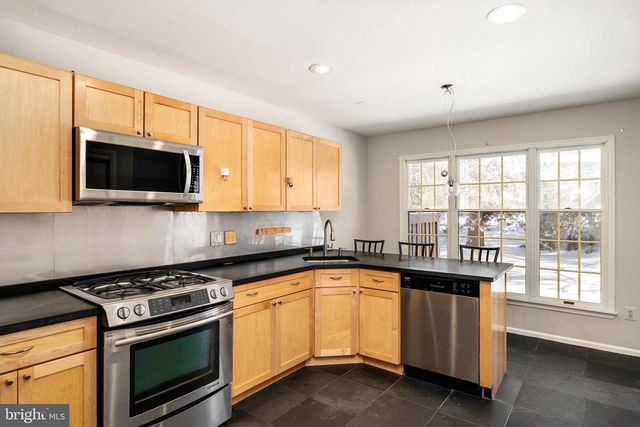 4 BENJAMIN RUSH LN, Princeton, NJ 08540