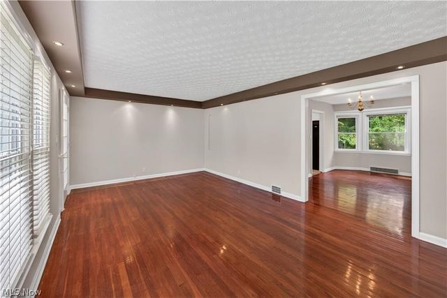 1274 Dorsh Road, South Euclid, OH 44121