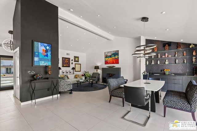 2275 S Pebble Beach Drive, Palm Springs, CA 92264