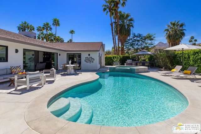 2275 S Pebble Beach Drive, Palm Springs, CA 92264
