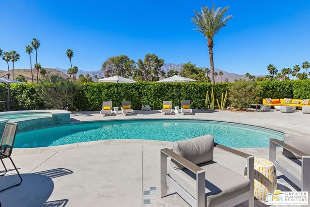 2275 S Pebble Beach Drive, Palm Springs, CA 92264