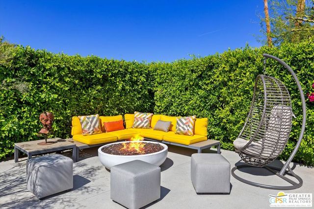 2275 S Pebble Beach Drive, Palm Springs, CA 92264