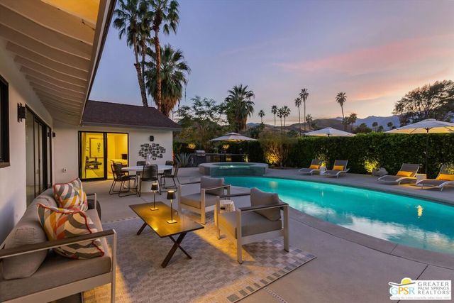 2275 S Pebble Beach Drive, Palm Springs, CA 92264