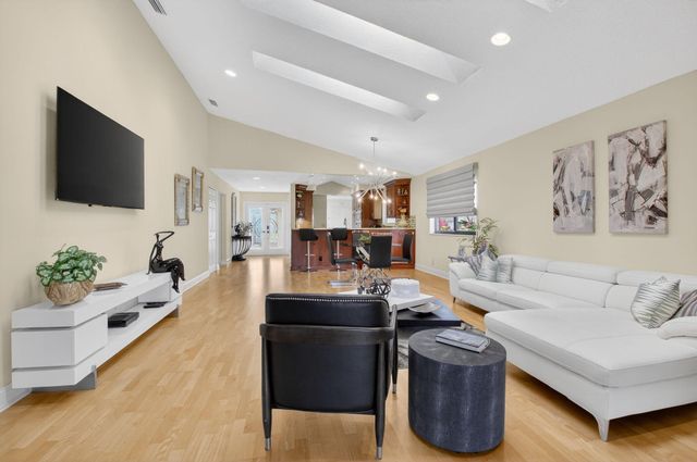 19699 Waters Pond Lane 601, Boca Raton, FL 33434