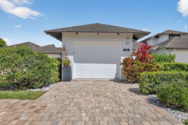 19699 Waters Pond Lane 601, Boca Raton, FL 33434