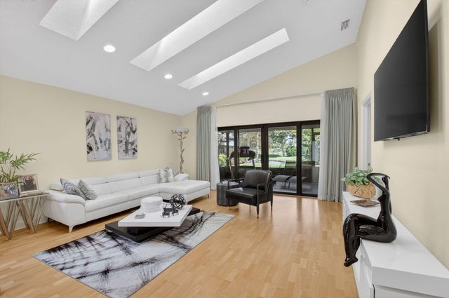 19699 Waters Pond Lane 601, Boca Raton, FL 33434