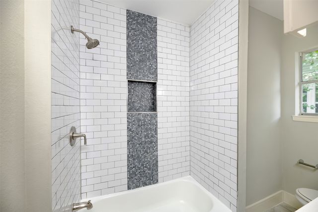932 E Richmond Avenue, Fort Worth, TX 76104