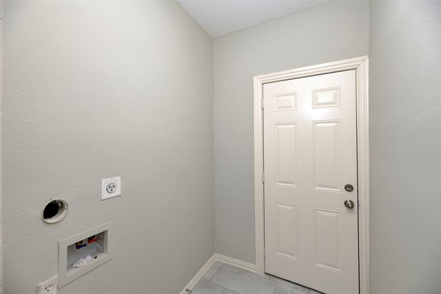932 E Richmond Avenue, Fort Worth, TX 76104
