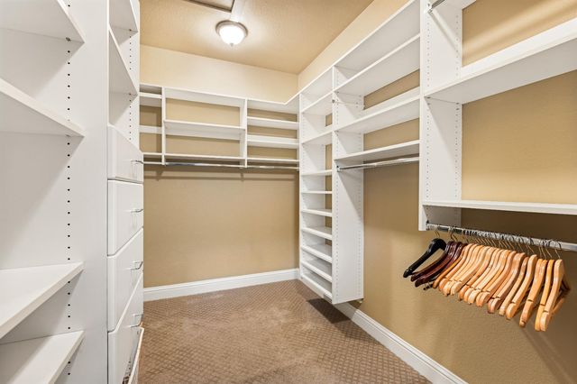 704 Wagon Wheel Ln, Lincoln, CA 95648