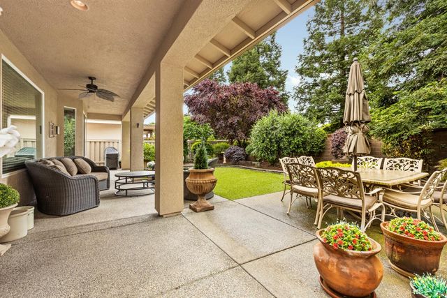 704 Wagon Wheel Ln, Lincoln, CA 95648