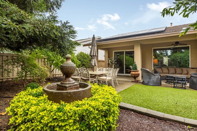 704 Wagon Wheel Ln, Lincoln, CA 95648