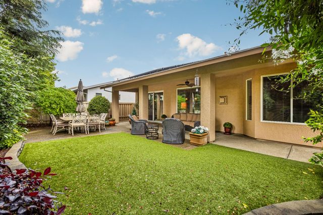 704 Wagon Wheel Ln, Lincoln, CA 95648