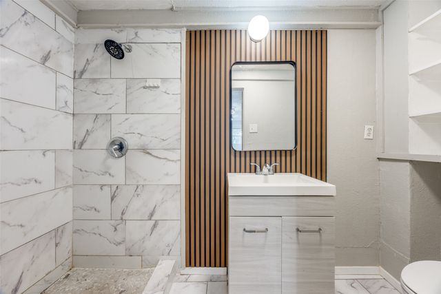 1043 Star St, Denison, TX 75020