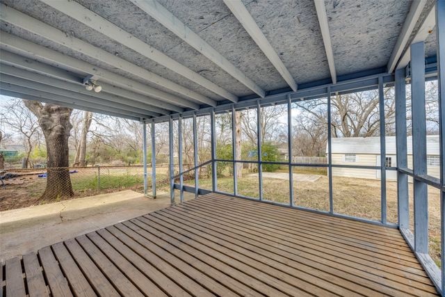 1043 Star St, Denison, TX 75020