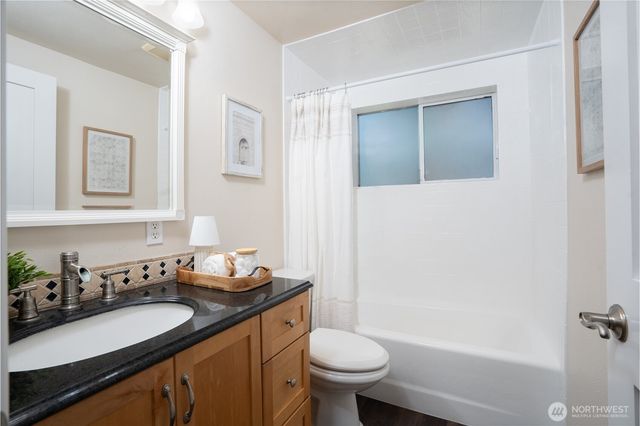18109 28th Avenue E, Tacoma, WA 98445
