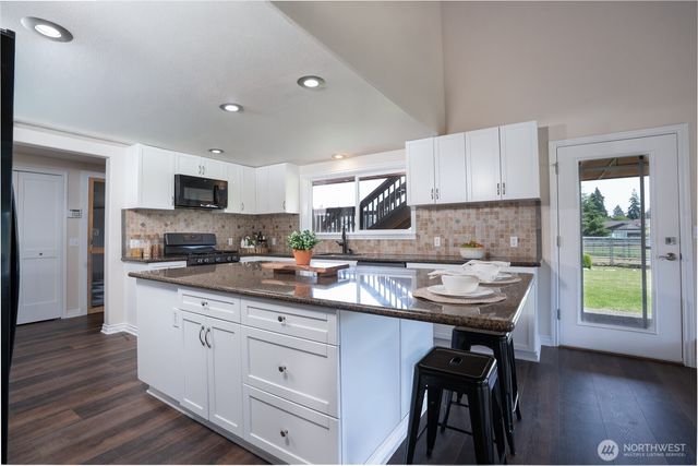 18109 28th Avenue E, Tacoma, WA 98445