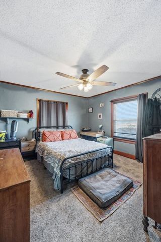 503 2nd E, Newhall, IA 52315