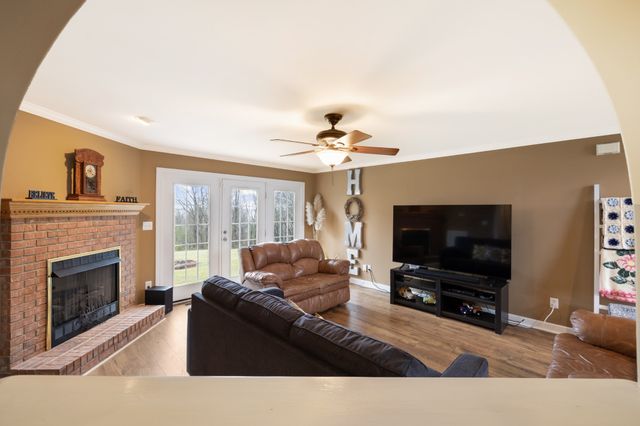 1875 Franklin Hayes Rd, Pulaski, TN 38478