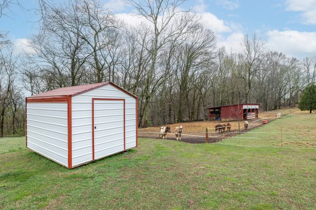 1875 Franklin Hayes Rd, Pulaski, TN 38478