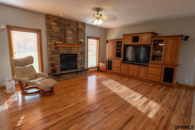 11840 S 202Nd Circle, Gretna, NE 68028