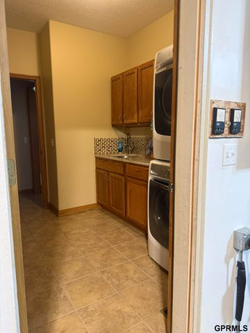 11840 S 202Nd Circle, Gretna, NE 68028