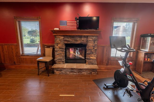 11840 S 202Nd Circle, Gretna, NE 68028