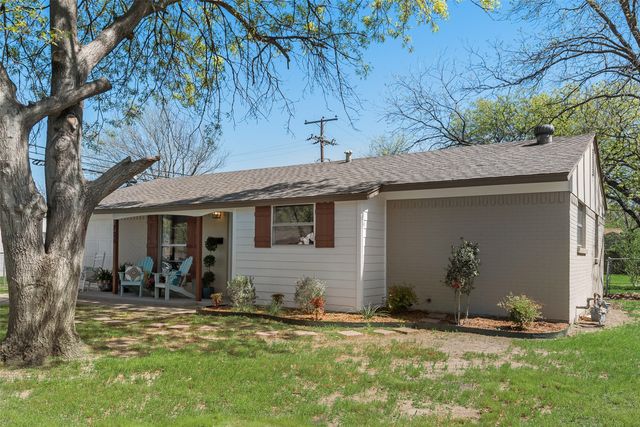 705 SW Sunnybrook Drive, Burleson, TX 76028