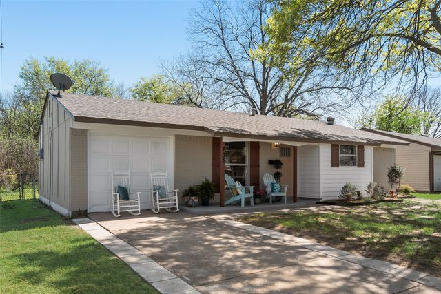 705 SW Sunnybrook Drive, Burleson, TX 76028