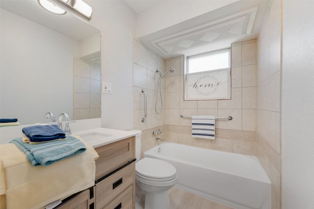 705 SW Sunnybrook Drive, Burleson, TX 76028