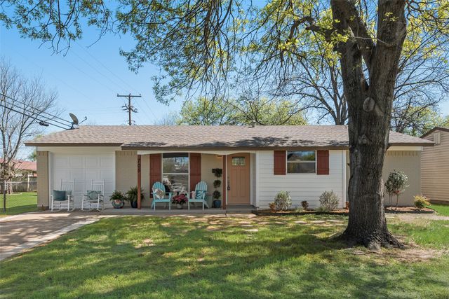 705 SW Sunnybrook Drive, Burleson, TX 76028