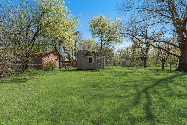 705 SW Sunnybrook Drive, Burleson, TX 76028