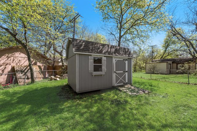 705 SW Sunnybrook Drive, Burleson, TX 76028