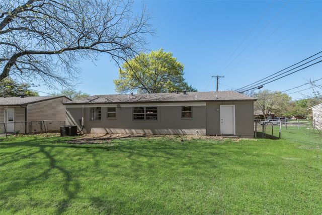 705 SW Sunnybrook Drive, Burleson, TX 76028