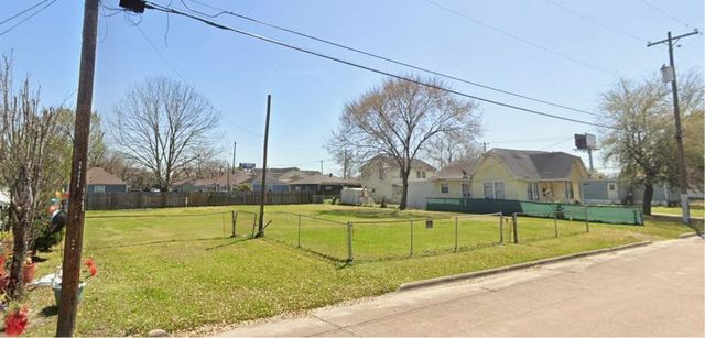 108 N Randall Street, Pasadena, TX 77506